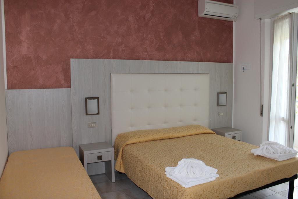 Hotel Costanza Cesena Ruang foto