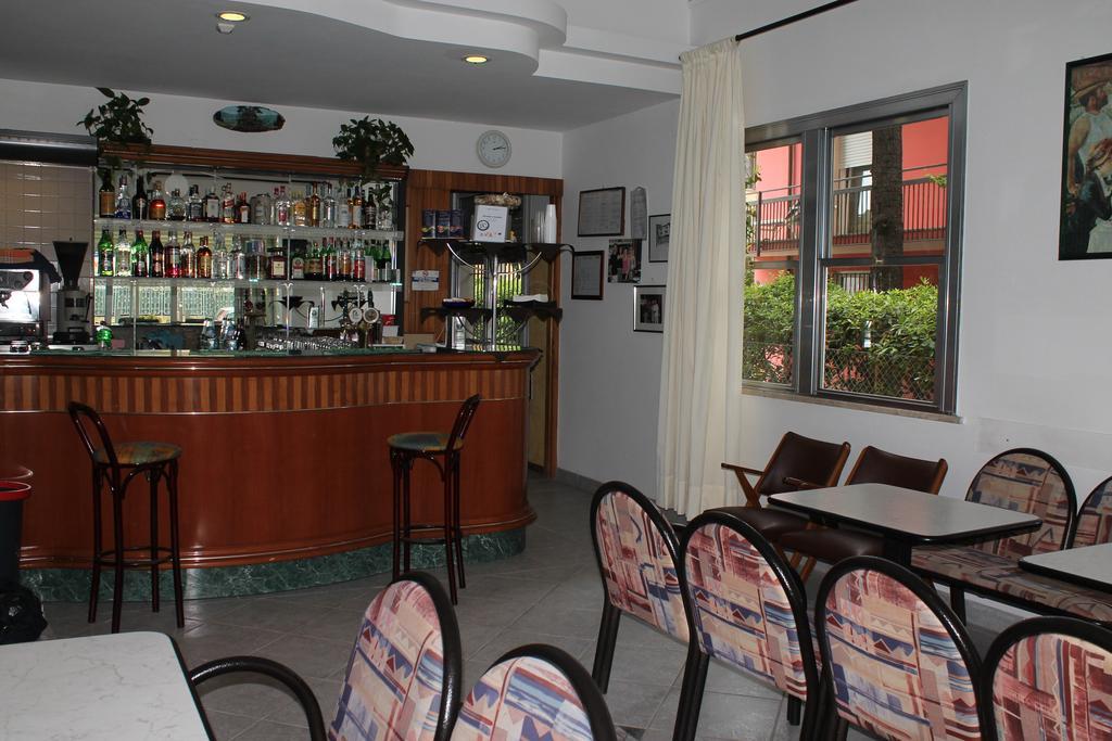Hotel Costanza Cesena Bagian luar foto