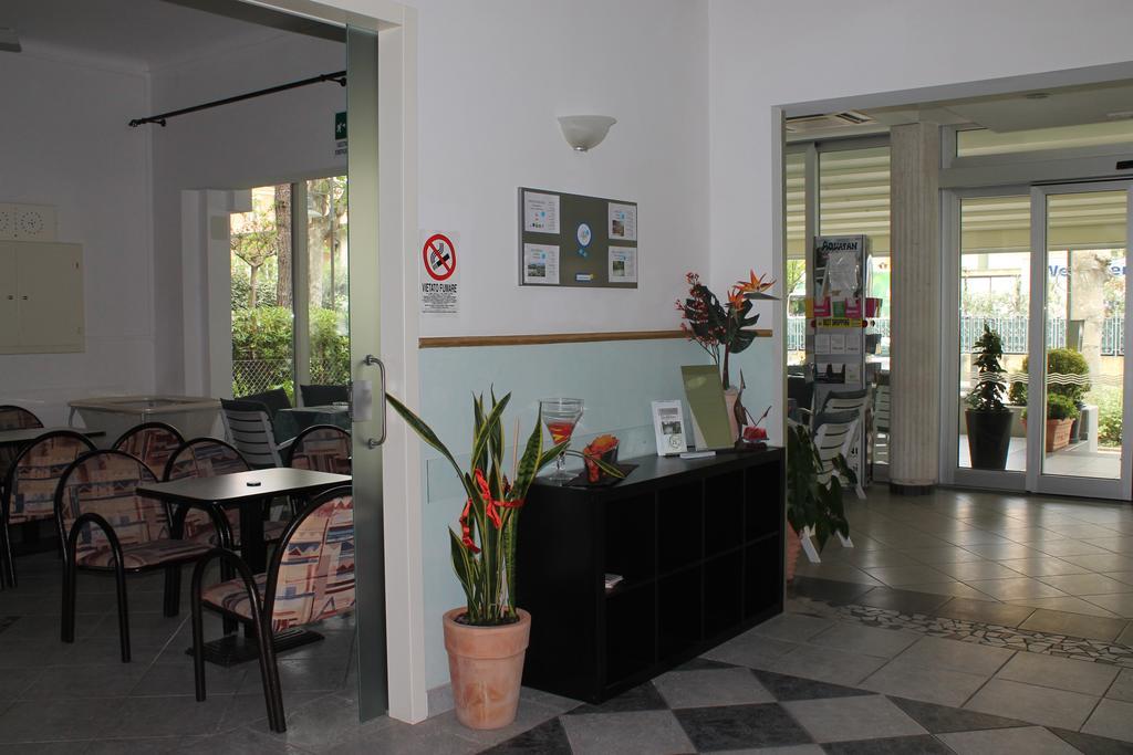 Hotel Costanza Cesena Bagian luar foto